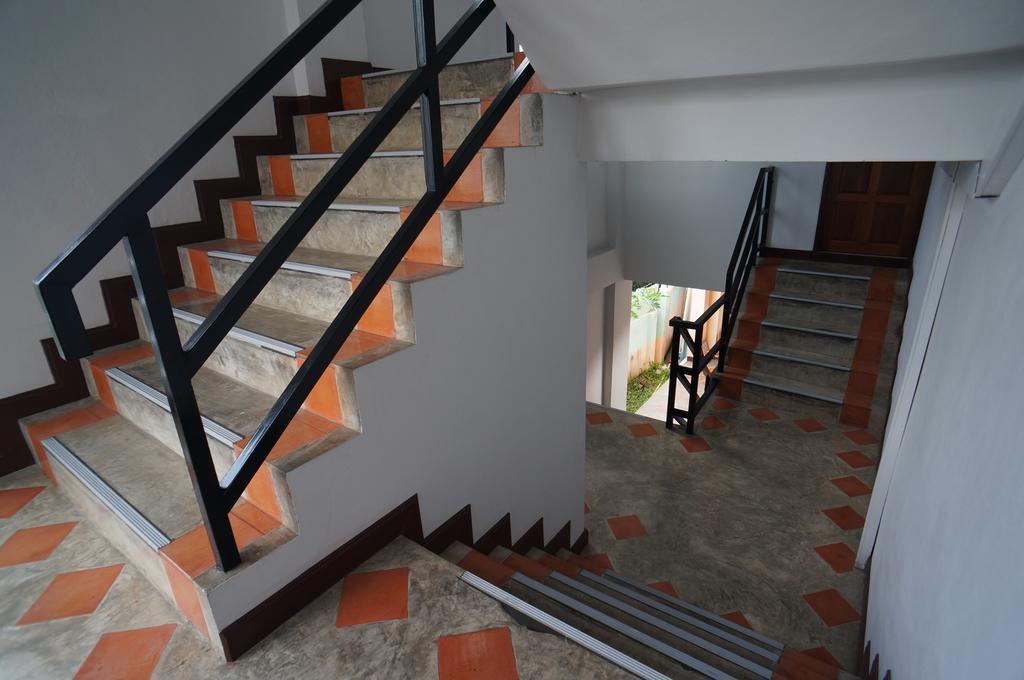 Manee Cool Mueang Hotell Chiang Mai Exteriör bild