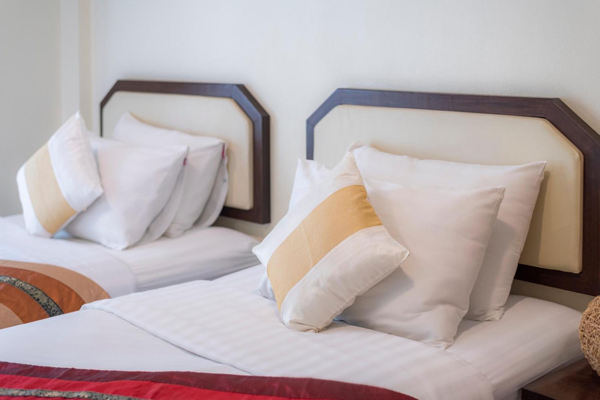 Manee Cool Mueang Hotell Chiang Mai Exteriör bild