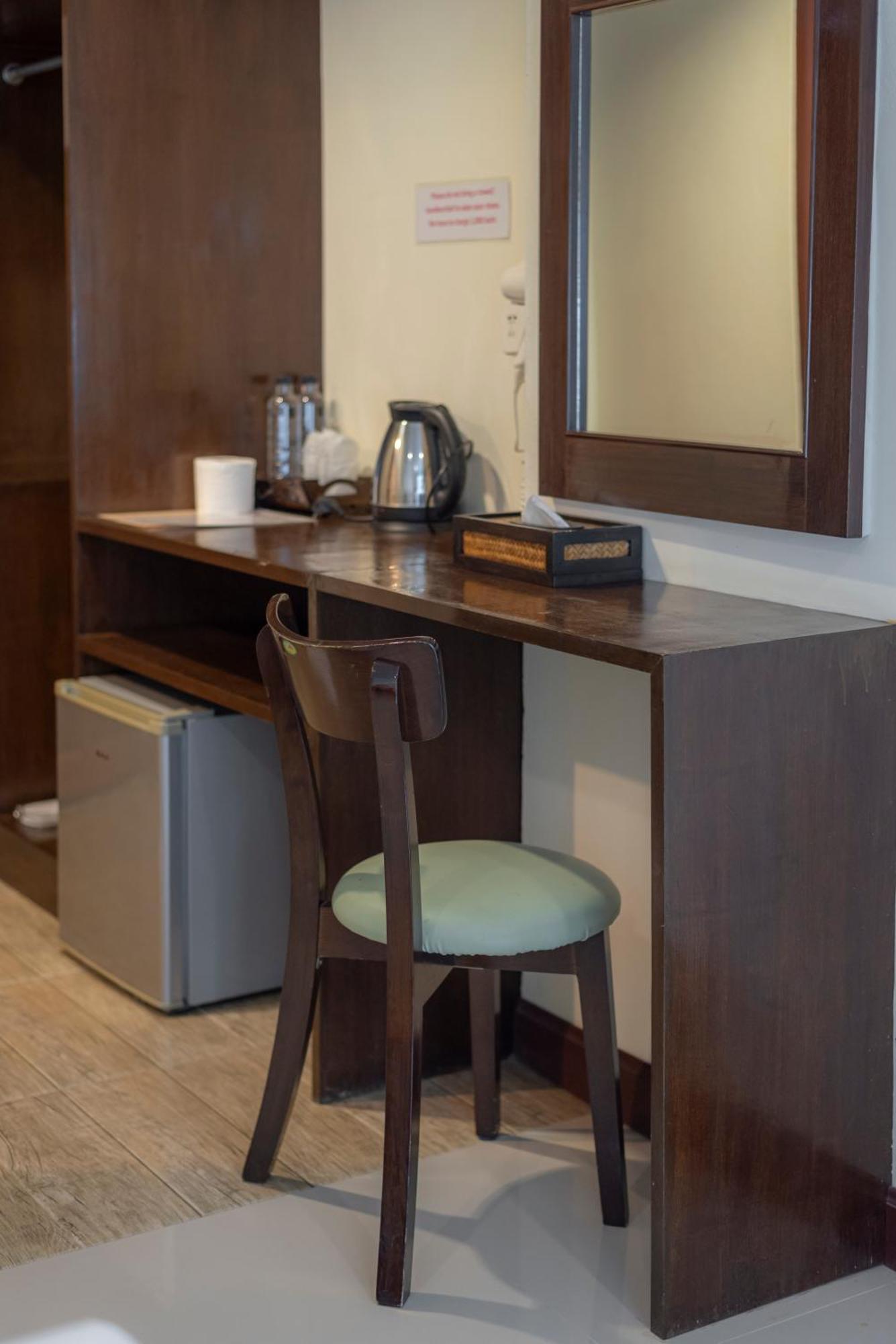 Manee Cool Mueang Hotell Chiang Mai Exteriör bild