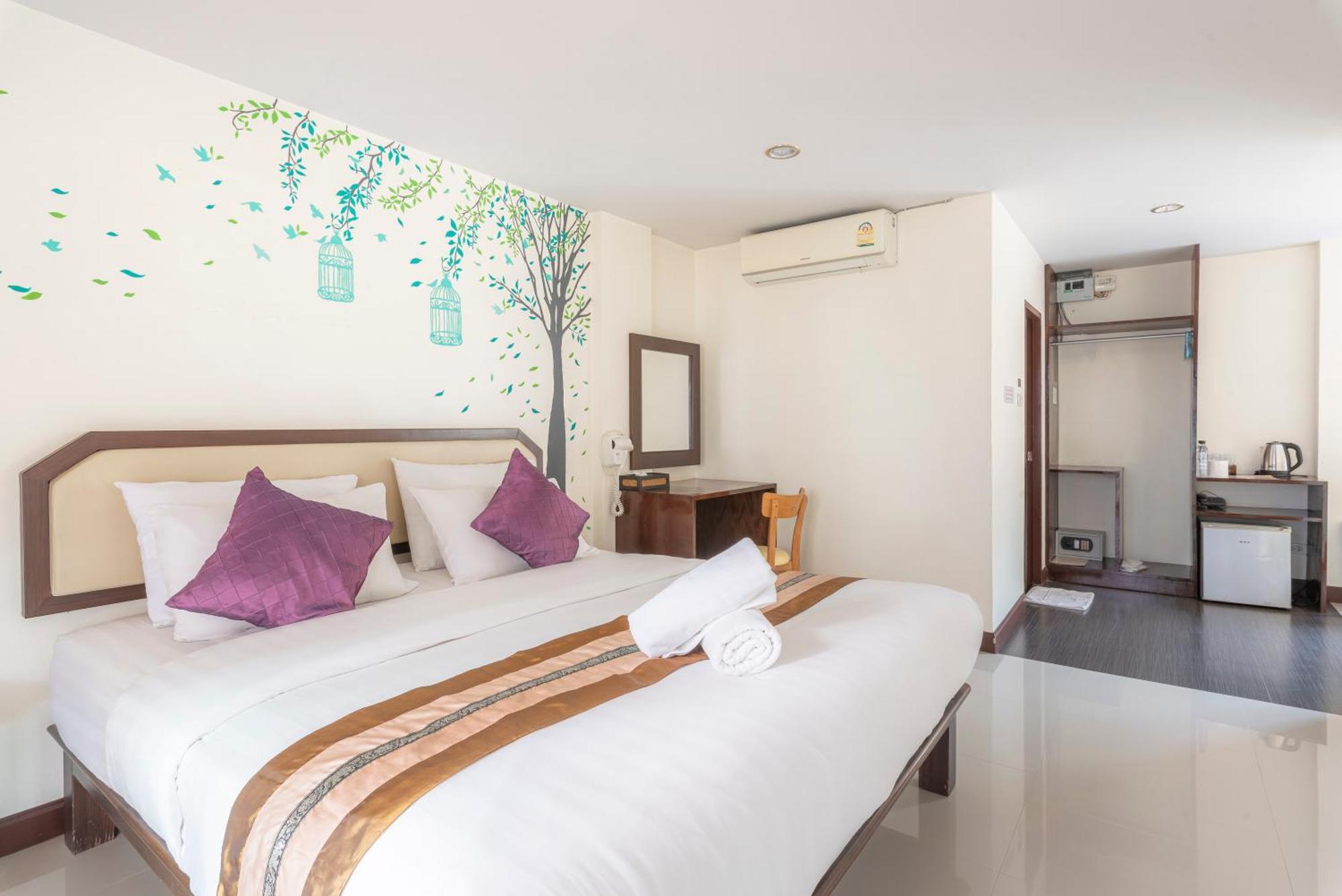 Manee Cool Mueang Hotell Chiang Mai Exteriör bild