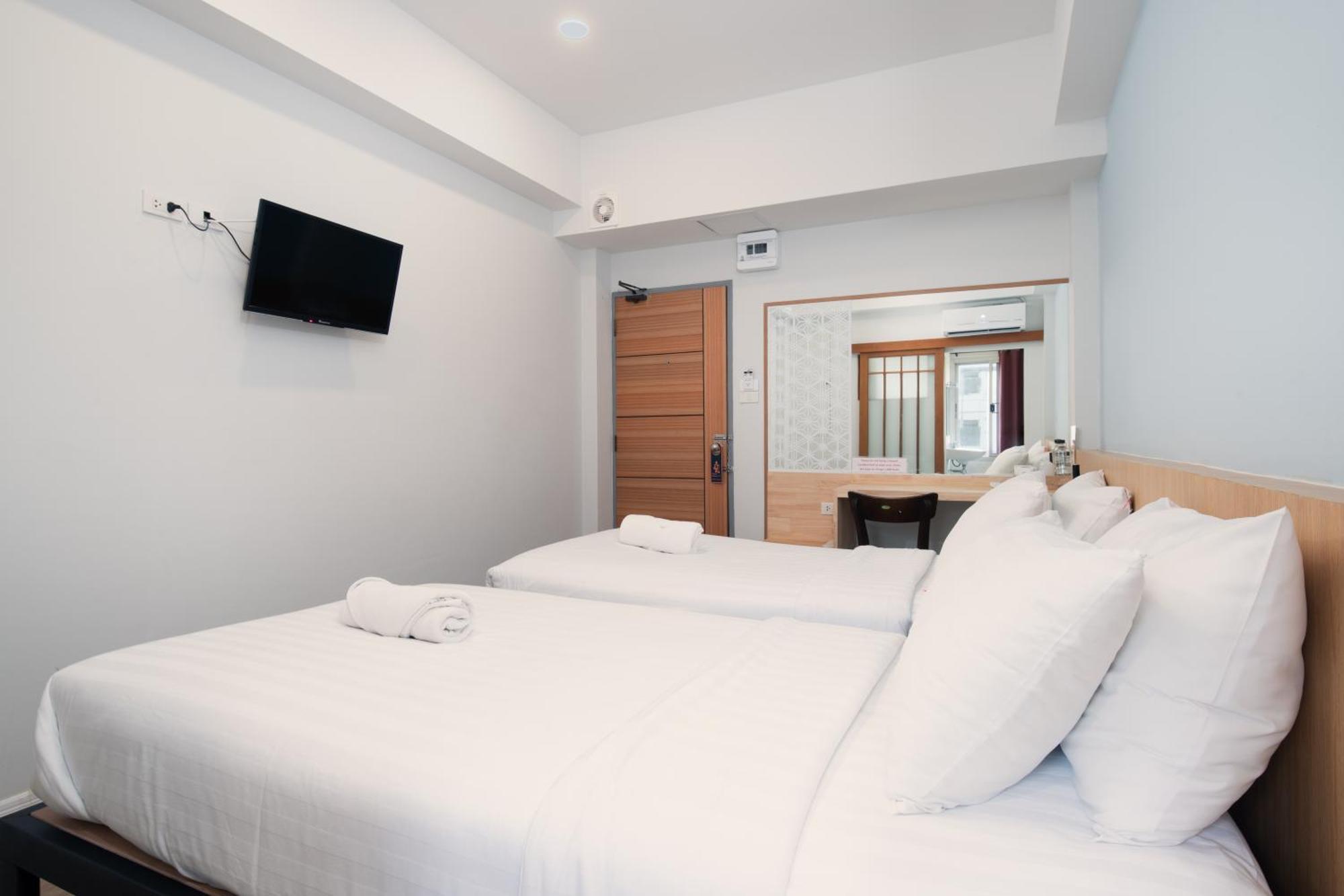 Manee Cool Mueang Hotell Chiang Mai Exteriör bild