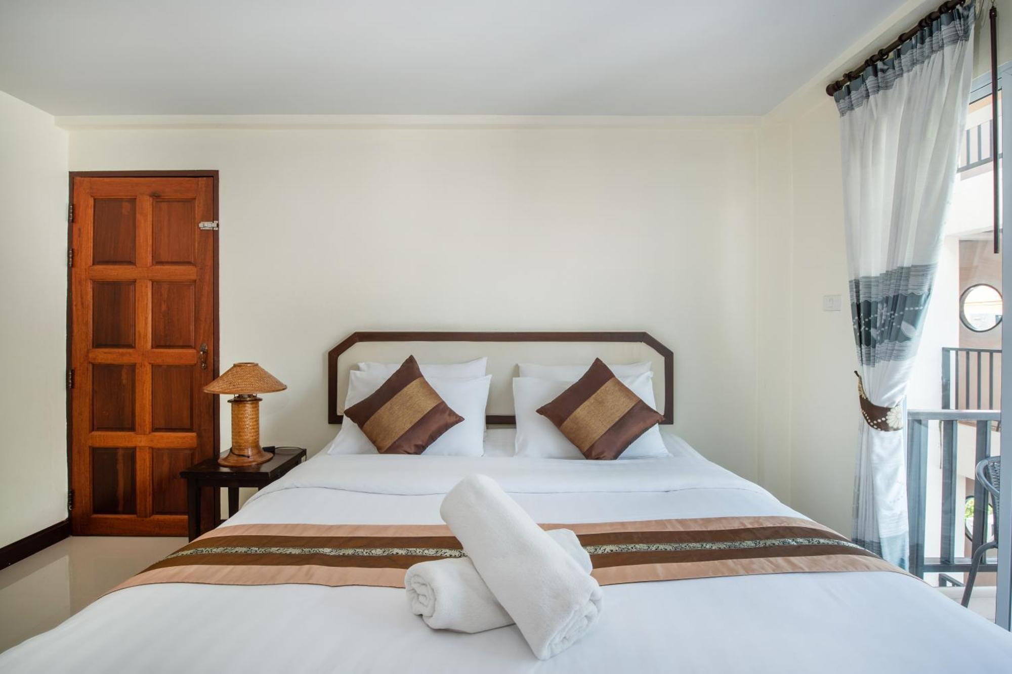 Manee Cool Mueang Hotell Chiang Mai Exteriör bild
