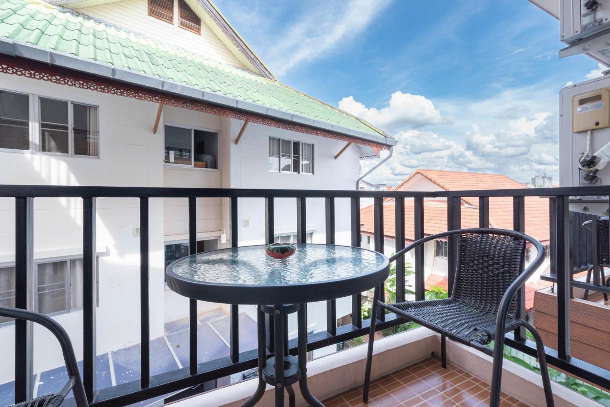 Manee Cool Mueang Hotell Chiang Mai Exteriör bild