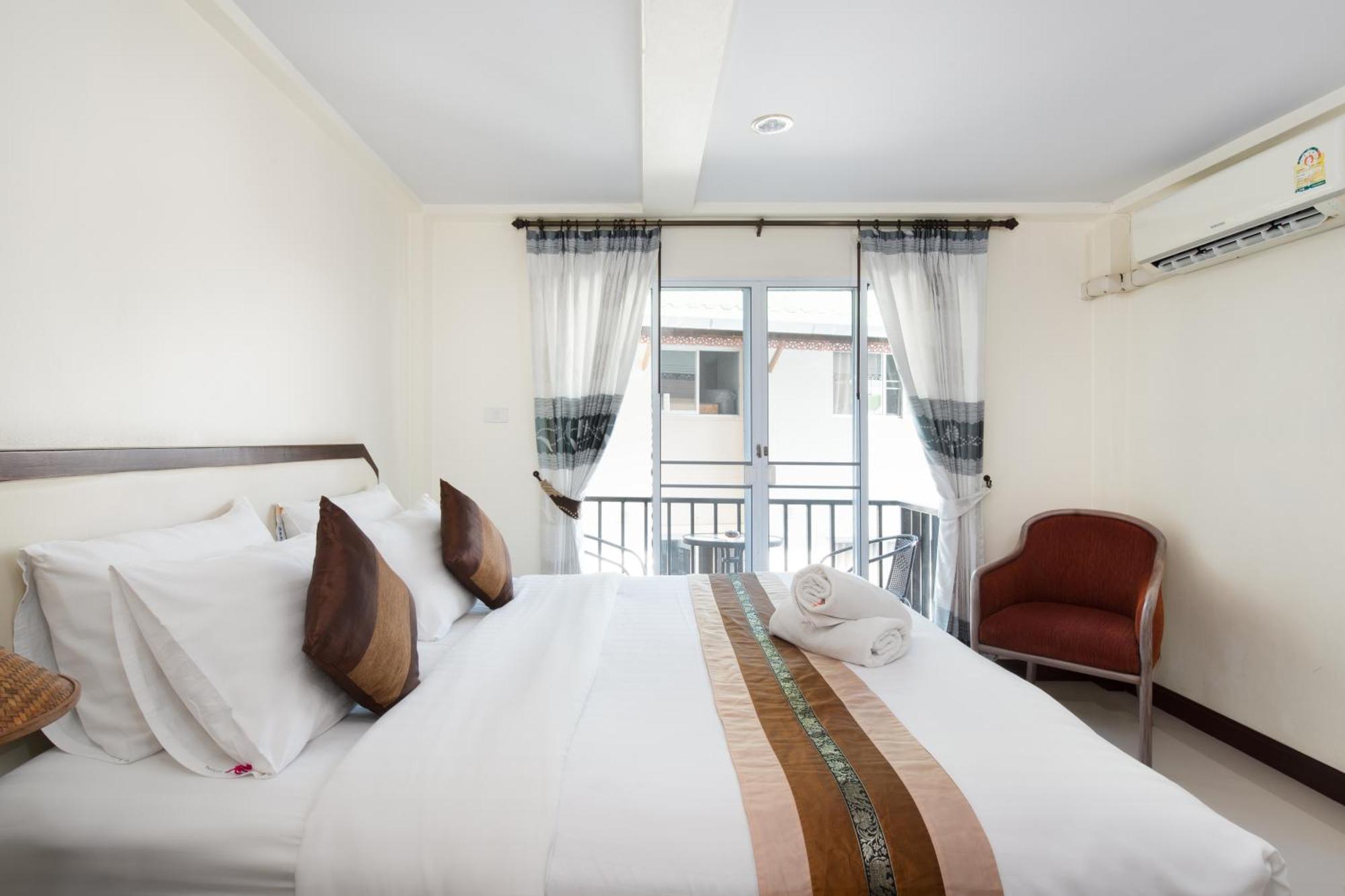 Manee Cool Mueang Hotell Chiang Mai Exteriör bild