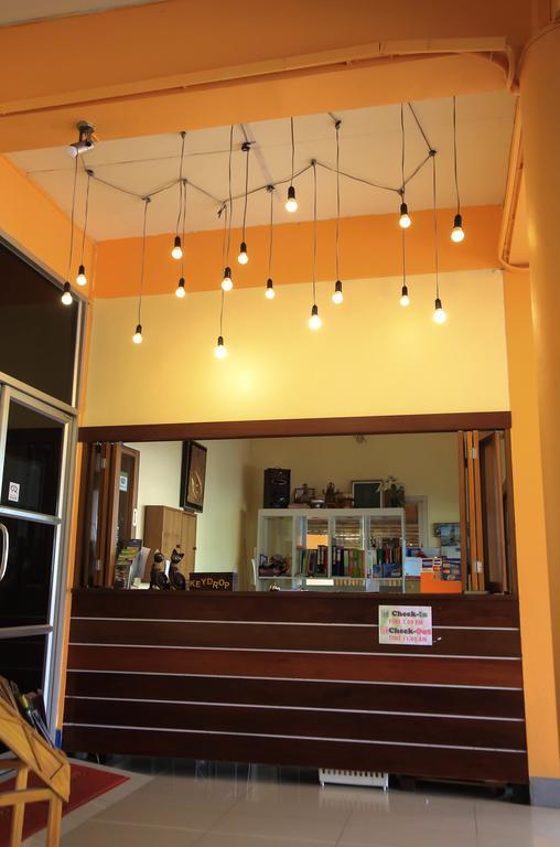 Manee Cool Mueang Hotell Chiang Mai Exteriör bild
