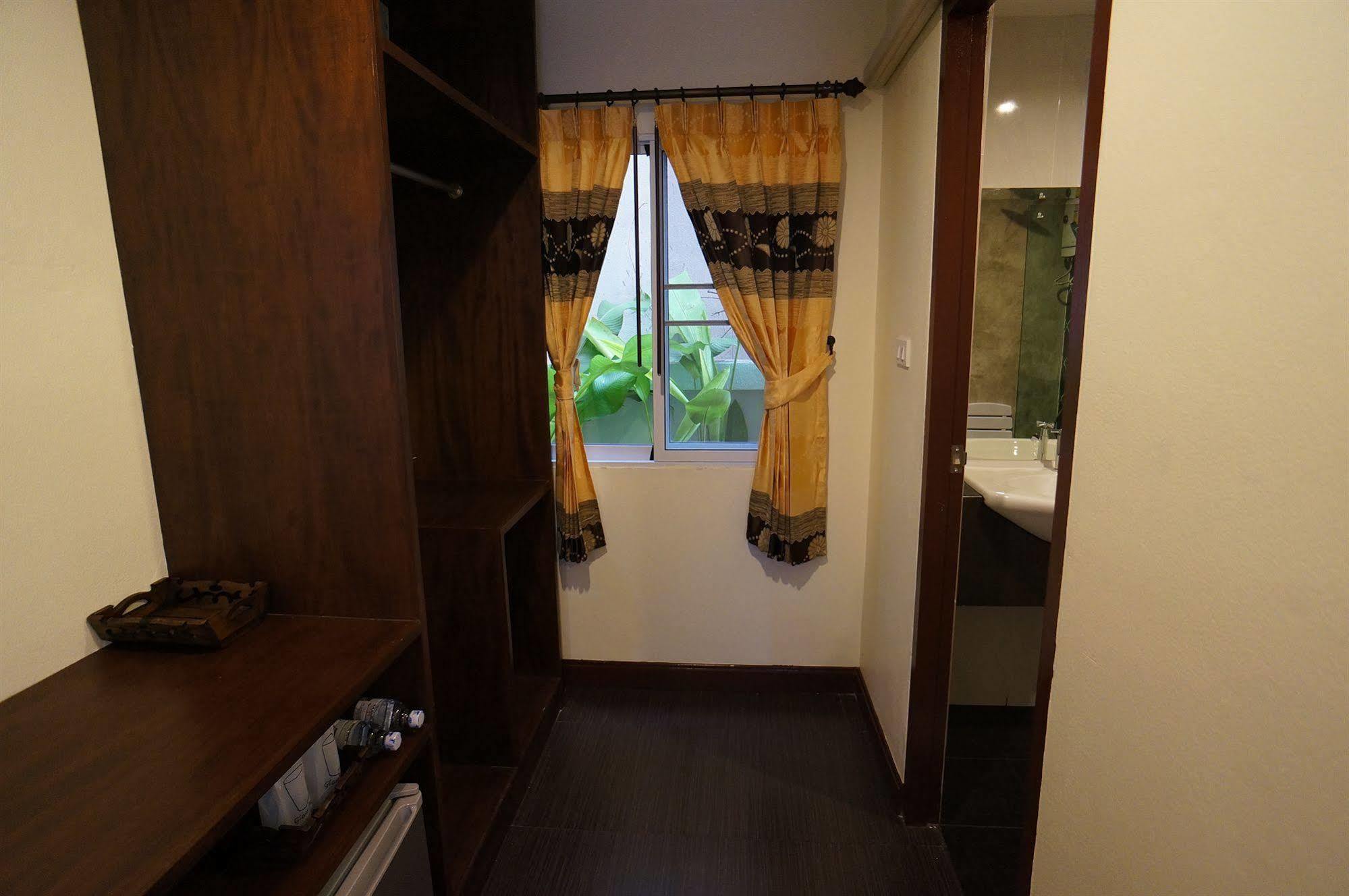 Manee Cool Mueang Hotell Chiang Mai Exteriör bild